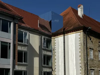 Tak&scaron;en je pogled na novozgrajeno dvigalo ob Stari grofiji, ki ga zaradi zrcal naključni obiskovalci kar težko opazijo. F MOC