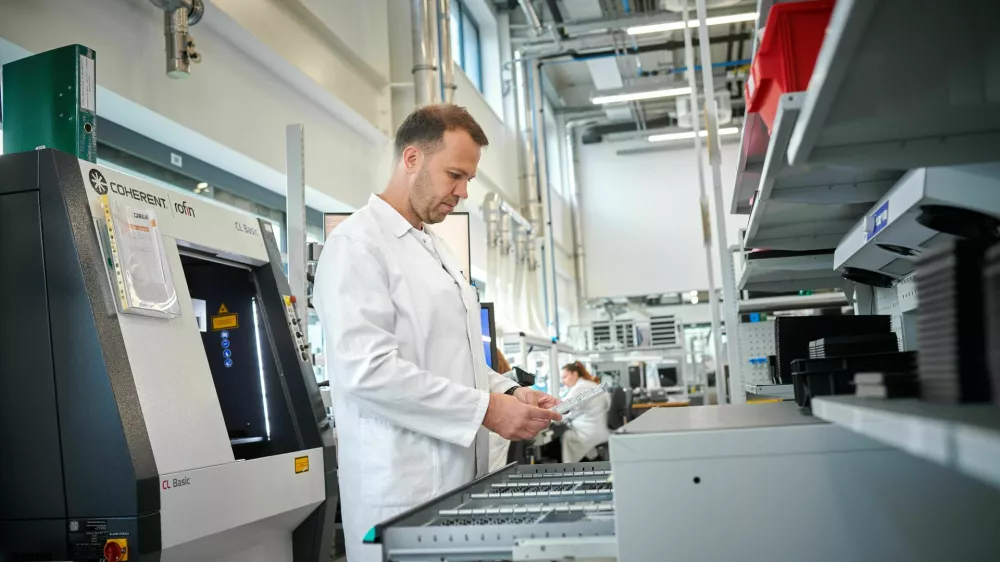 V RLS nenehno veliko vlagajo v raziskave in razvoj, tako da kupcem lahko ponudijo izdelke po njihovi meri. F Blaž Žnidar&scaron;ič