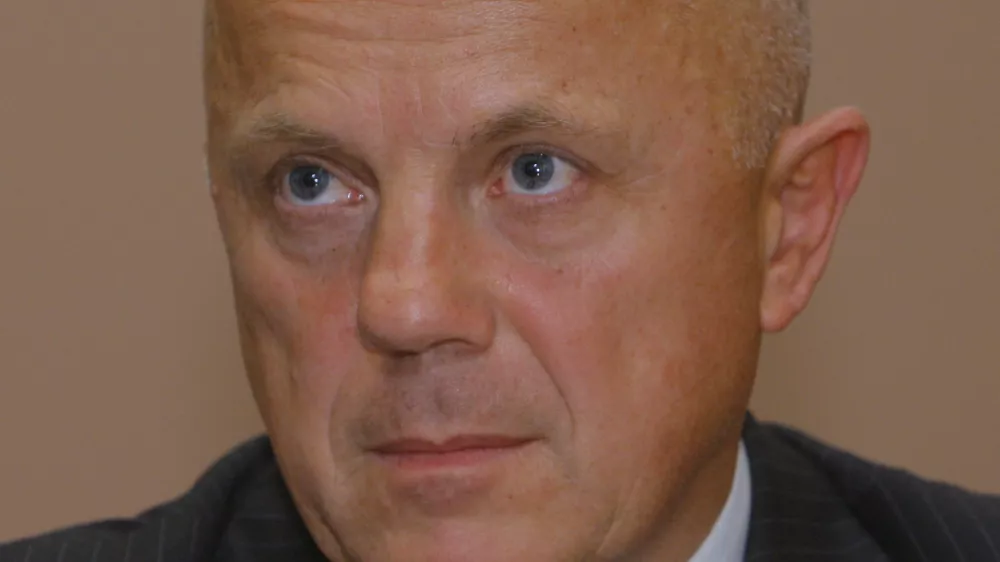 Marjan Miklavčič, nekdanji direktor obve&scaron;čevalno-varnostne službe ministrstva za obrambo: Trenutno je situacija tak&scaron;na, da Amerika potrebuje tak&scaron;ne zgodbe. Putin si tudi želi več podpore in politične stabilnosti. Tak&scaron;ni dogodki so seveda zelo aktualni in atraktivni za domačo javnost tako v Rusiji kot v Ameriki.