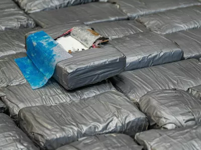 Ker se povpra&scaron;evanje po kokainu v Evropi &scaron;e vedno veča, ni dvoma, da bo južnoameri&scaron;ki kokain na staro celino &scaron;e vedno na veliko prihajal. Vpra&scaron;anje je samo, po kateri poti. Foto: Pixsell