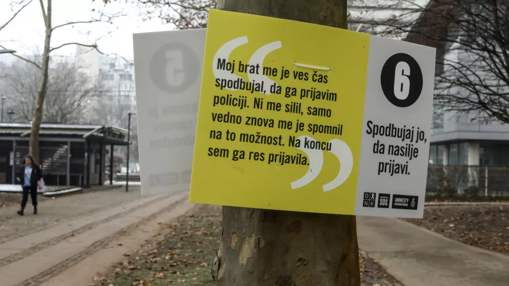 Dolgotrajno nasilje se najpogosteje dogaja doma. Tu najdlje ostane skrito, saj se žrtev zaradi tesnih osebnih vezi s povzročiteljem težko odloči zapustiti nasilni odnos. Foto: Luka Cjuha&nbsp;