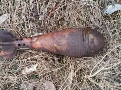 Na fotografiji primer najdbe NUS. Foto: Državna enota Civilne za&scaron;čite za varstvo pred neeksplodiranimi ubojnimi sredstvi