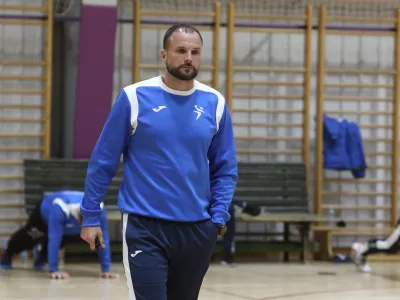 selektor mo&scaron;ke rokometne reprezentance Uro&scaron; Zorman- 26.12.2022 &ndash; mo&scaron;ka rokometna reprezentanca - uvodni trening mo&scaron;ke reprezentance - priprave za nastop na SP 2023 na Poljskem in &Scaron;vedskem.&nbsp;//FOTO: Luka Cjuha