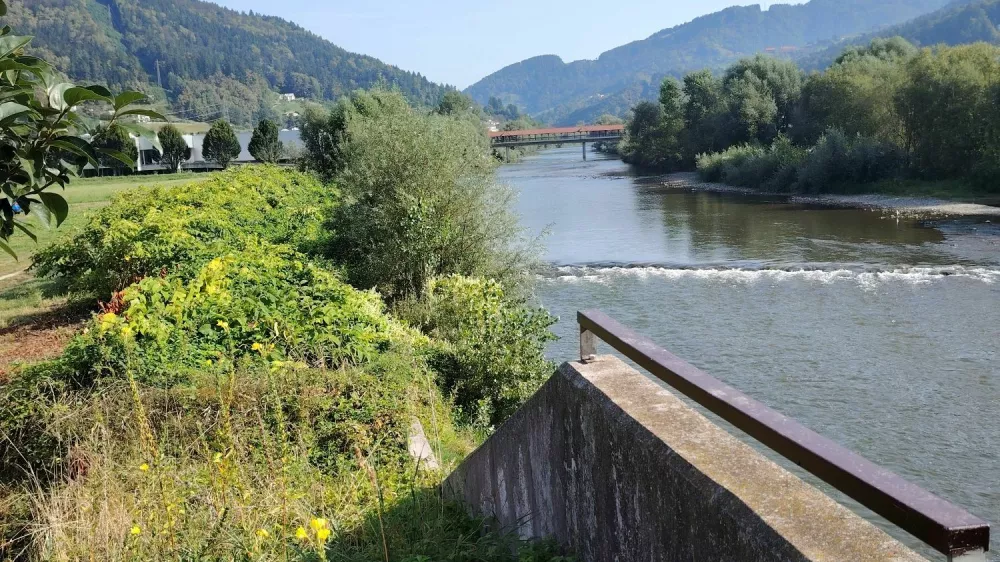 Brežina Savinje pri Thermani v La&scaron;kem