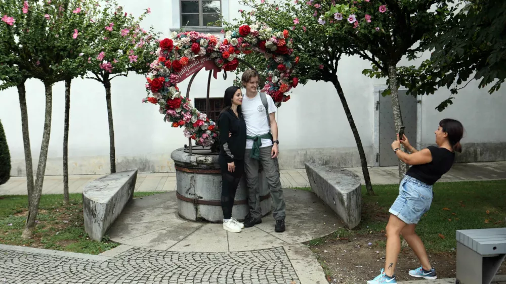 19.08.2024 - Ljubljanski grad, vodnjaki,- vodni zbiralnik pred Palacijem,Foto: Tomaž Skale