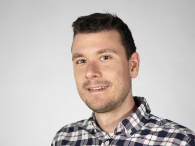 Doc. dr. Ale&scaron; &Scaron;oster je strokovnjak za raziskovanje mineralnih surovin na oddelku za geologijo Naravoslovnotehni&scaron;ke fakultete Univerze v Ljubljani