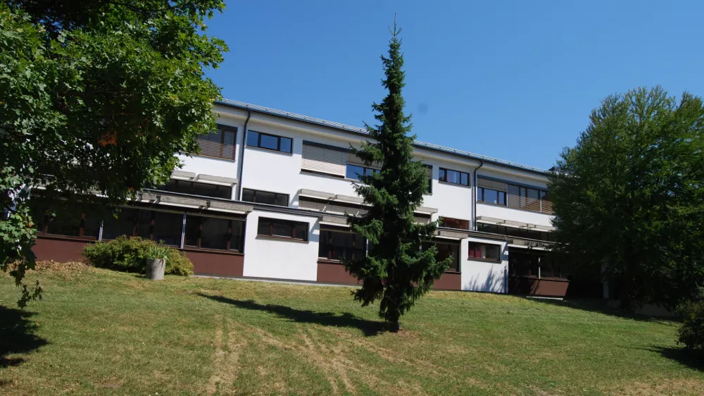 Zaradi obnove &scaron;ole po požaru ostaja zaprt celotni del predmetne stopnje z vsemi pripadajočimi dvanajstimi učilnicami. Foto: arhiv O&Scaron; Bistrica