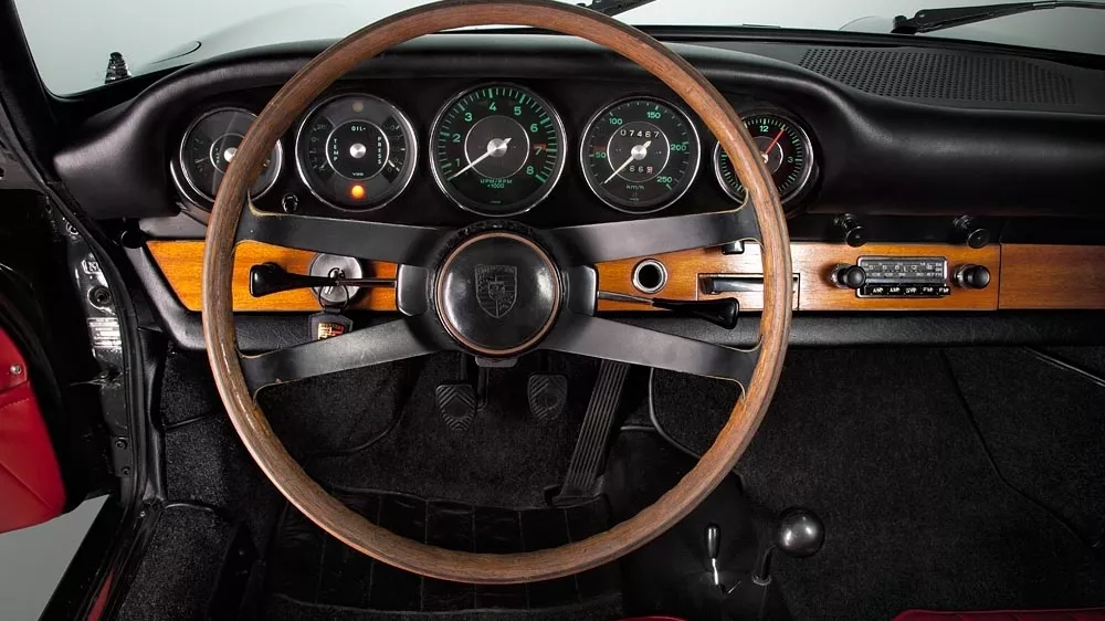 Notranjost prvih primerkov. / Foto: Porsche