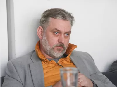 Klemen Dvornik, režiser, predsednik Zveze dru&scaron;tev slovenskih filmskih ustvarjalcev - 16.02.2024. Sestanek predstavnikov vizualnih ustvarjalcev v zvezi finančnih transakcij Kolektivne organizacije za avtorske pravice AIPA k.o. z na&scaron;im novinarjem Sebastijanom Morozovim.FOTO: Bojan Velikonja / Foto: Bojan Velikonja