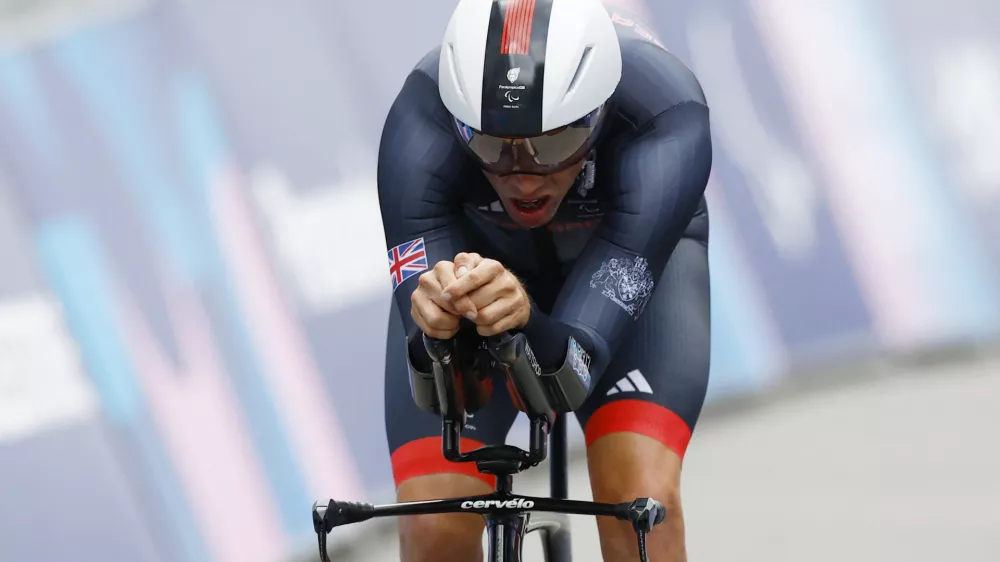 Paris 2024 Paralympics - Road Cycling - Men's C3 Individual Time Trial - Clichy-sous-Bois, France - September 4, 2024 Finlay Graham of Britain in action. REUTERS/Maria Abranches