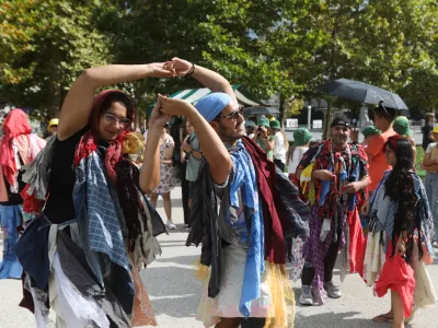 04.09.2024. Protest mladih za podnebno pravičnost proti izkori&scaron;čanje delavcev in pretirani potro&scaron;nji v tekstilni industriji. Foto: Bojan Velikonja
