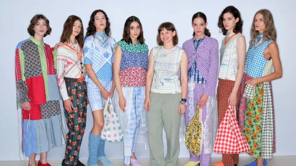   F HFDA / The Sparkle Content