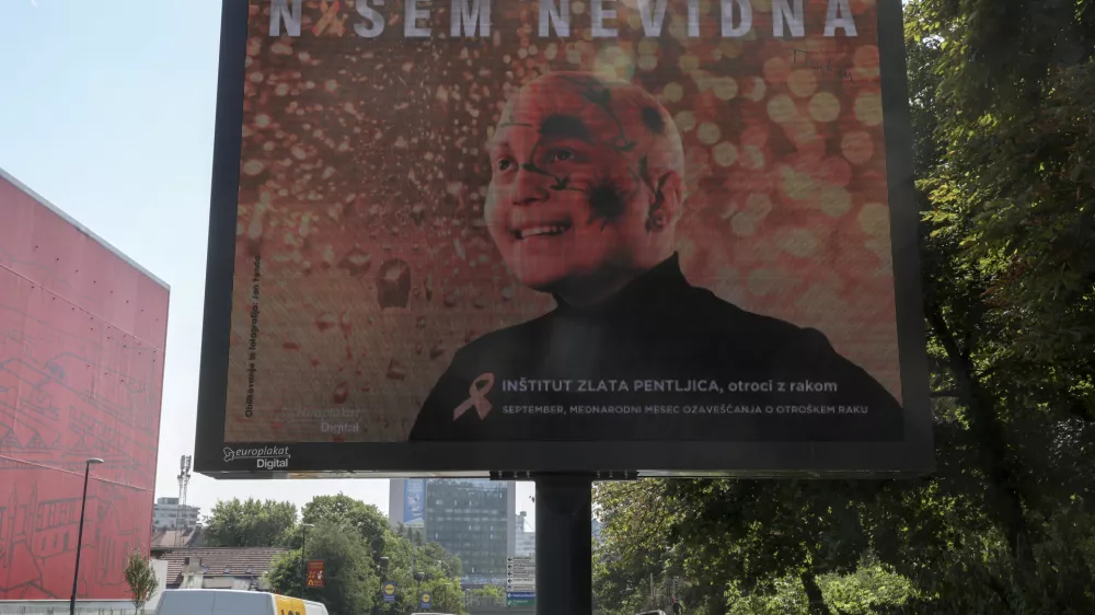 Mladi bolniki z rakom avtorji plakata Nisem nevidna