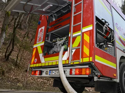 Gasilci- 09.01.2024 &ndash; Jesenice &ndash; izpad vodovodnega omrežja &ndash; okvara distribucijskega vodovoda Peričnik - motnje pri oskrbi s pitno vodo //FOTO: Nik Erik Neubauer