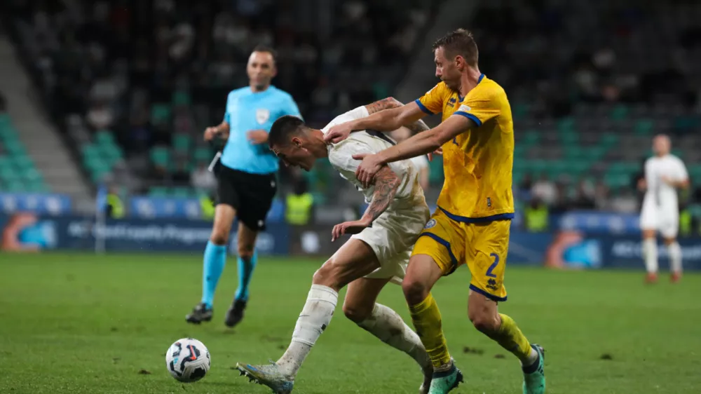 - po&scaron;kodovano in obrabljeno igri&scaron;če. 09.09.2024 9.09.2024. Nogomet Liga Narodov, Slovenija - Kazahstan. Foto: Bojan Velikonja 