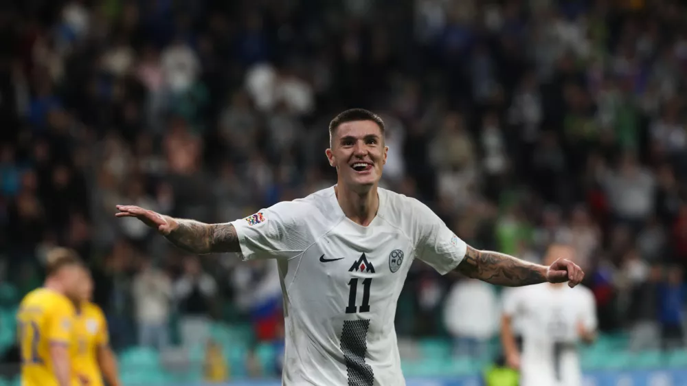 - po&scaron;kodovano in obrabljeno igri&scaron;če. 09.09.2024 9.09.2024. Nogomet Liga Narodov, Slovenija - Kazahstan. Foto: 2. gol 09.09.2024 9.09.2024. Nogomet Liga Narodov, Slovenija - Kazahstan. Foto: Bojan Velikonja Velikonja 