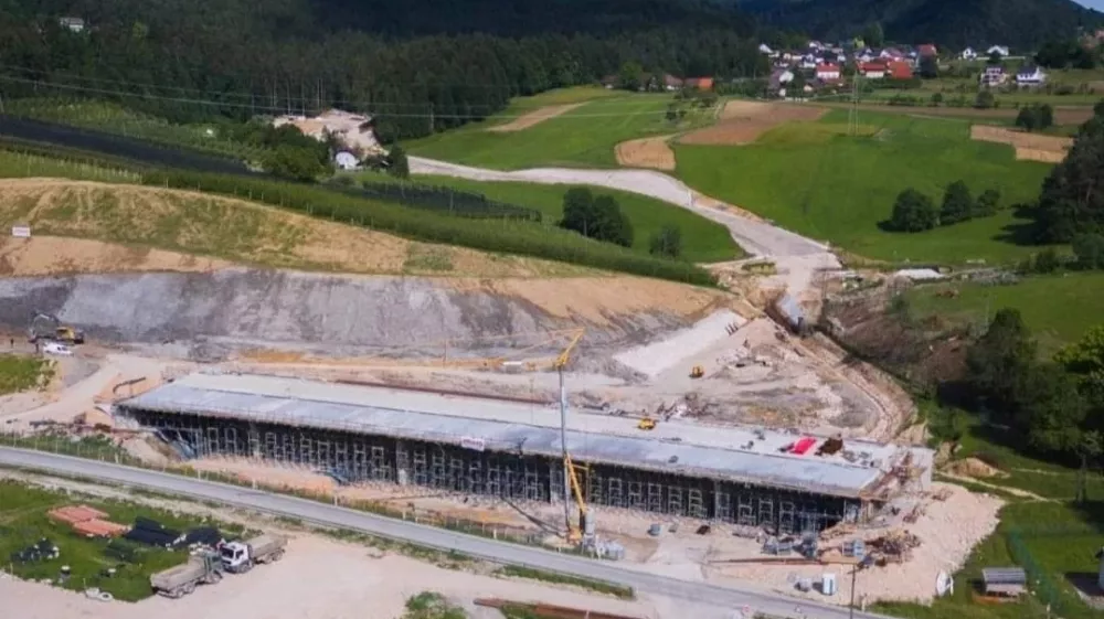 Tretja razvojna os gradbi&scaron;če