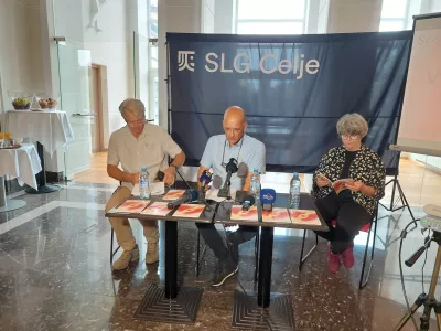 V celjskem SLG so Branko Zavr&scaron;an, Miha Golob in Mojca Redjko predstavili novo gledali&scaron;ko sezono. Foto Mojca Marot