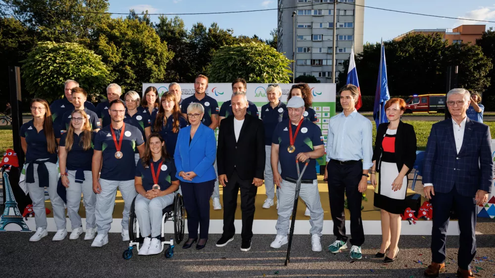 Ljubljana, Toplarniska ulica.Sprejem slovenske paralimpijske reprezentance po udelezbi na paralimpijskih igrah v Parizu.