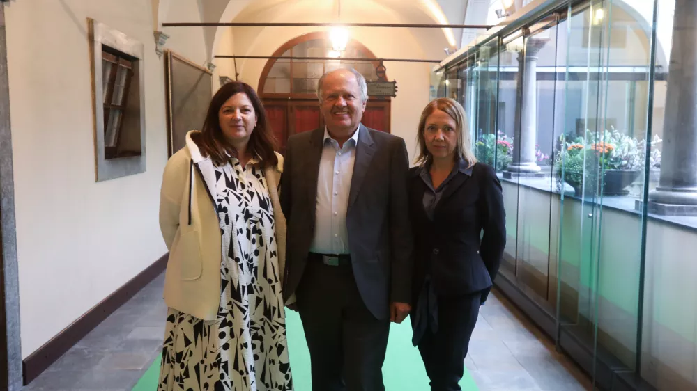 - Janez Pogačar, Katarina Mali Pogačar, Polona Golob Jamnik, Hyla d.o.o.- 12.09.2024. Sprejem pri Županu MOL Regijski izbor Gazele 2024 osrednje slovenske regije. Gazele 2024.//FOTO: Bojan Velikonja