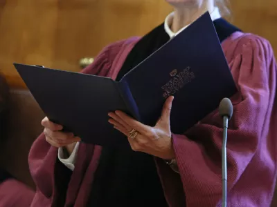 - simbolična fotografija -, sodstvo, sodi&scaron;če, pravosodje, pravna država - ustavni sodniki - - ustava - - 13.12.2018 - Ustavno sodi&scaron;če RS - ustna razglasitev odločitve Ustavnega sodi&scaron;ča v postopku za oceno ustavnosti 4. člena Zakona o določitvi volilnih enot za volitve poslancev v Državni zbor in členov Zakona o volitvah v Državni zbor.//FOTO: Luka Cjuha