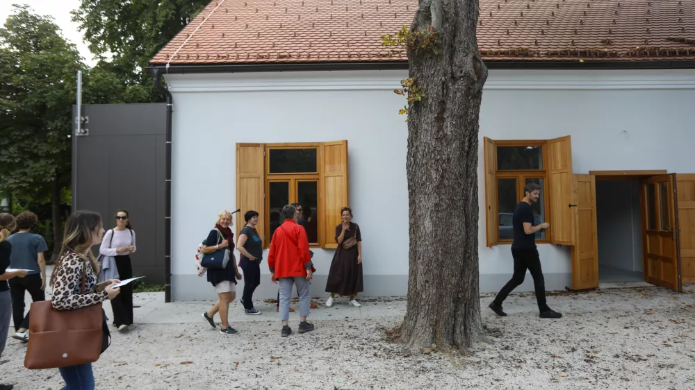 11.09.2024 - Vodnikova domačija &Scaron;i&scaron;ka - vodeni ogled po prenovljeni Vodnikovi domačiji.FOTO: Luka Cjuha