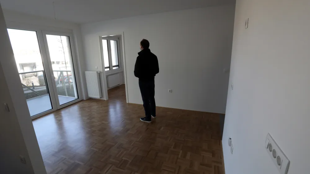 - 16.04.2021 &ndash; Gradnja stanovanjska soseska Novo Brdo nasproti Zelenega gaja v Ljubljani - Vič, vzhodno od nove povezovalne ceste Pot Rdečega križa ter med Cesto na Vrhovce in Cesto na Brdo//FOTO: Tomaž Skale 