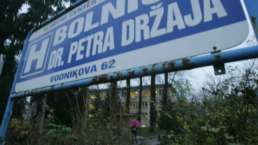 Bolnica Petra Držaja,&nbsp; bolni&scaron;nica v Zgornji &Scaron;i&scaron;ki &nbsp; &nbsp; //FOTO: Jaka Adamič