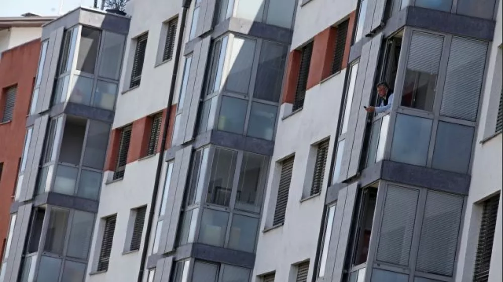 Knjigovodska vrednost nepremičnin, ki se prena&scaron;ajo s Slovenskega državnega holdinga, zna&scaron;a dobrih 107 milijonov evrov, so pojasnili na DSU. Fotografija je simbolična. Foto: Luka Cjuha&nbsp;