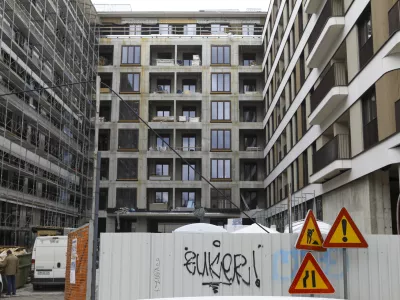 - simbolična fotografija - stanovanja - gradnja stanovanj, gradbi&scaron;če, stanovanjska problematika mladih, nepremičnine- 17.04.2023 - Poslovno stanovanjski kompleks Palais & Villa Schellenburg (nekdanji Kolizej) - gradnja dveh objektov palača in vila Schellenburg ob Gosposvetski cesti v Ljubljani,FOTO: Luka Cjuha