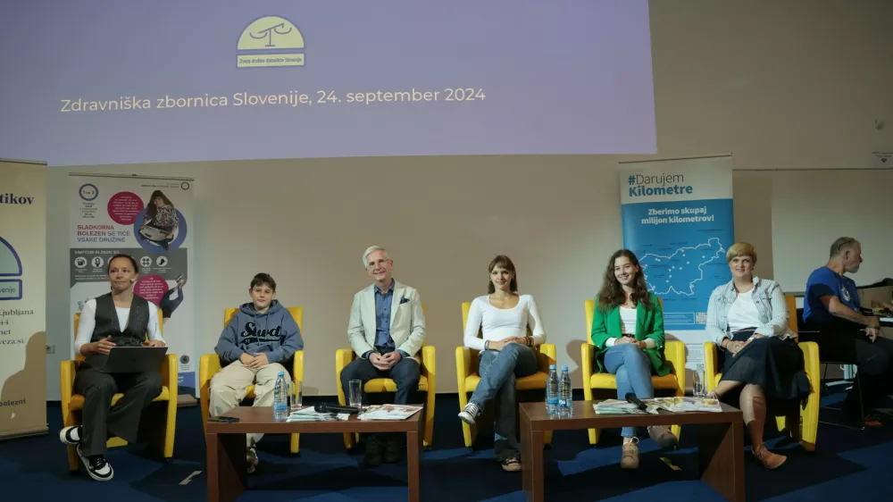 Na Sladki tribuni so svoje izku&scaron;nje in menja soočili mladi in tudi strokovnjaki z različnih področij. / Foto: Robert Balen