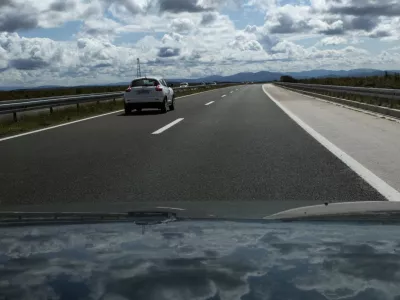 - 12.9 - 28.9.2014 - Simbolične fotografije - potovanje - Balkan, avtocesta, oblaki, prevoz, Hrva&scaron;ka  //FOTO: Jaka Gasar