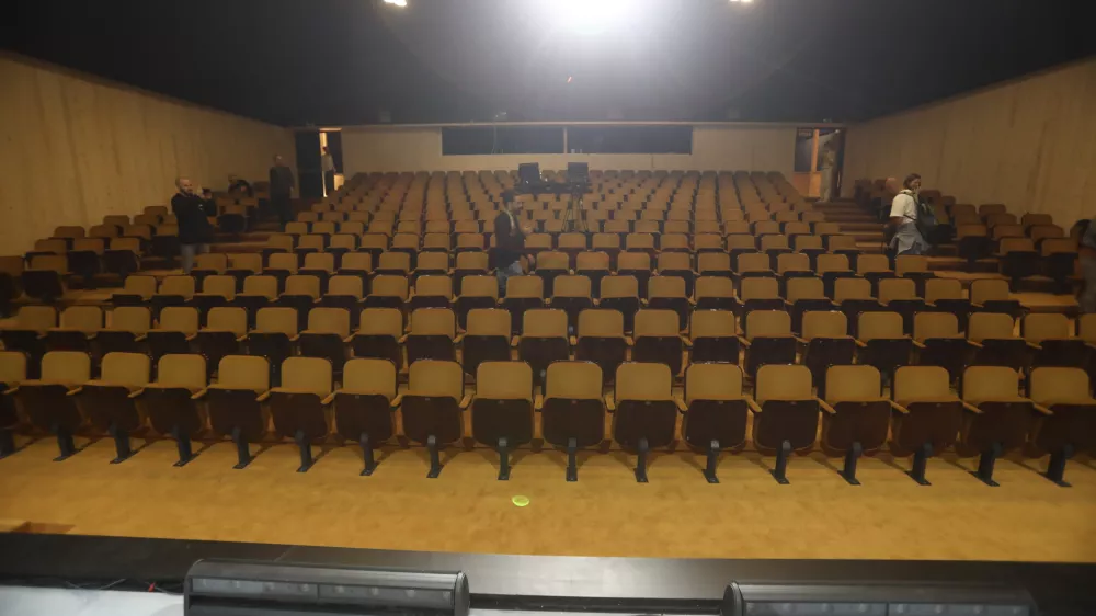 26.09.2024 - novinarska konferenca SNG Drama Ljubljana pred odprtjem prostorov na Litostrojski 56 in ogled novih prostorov.Foto: Luka Cjuha