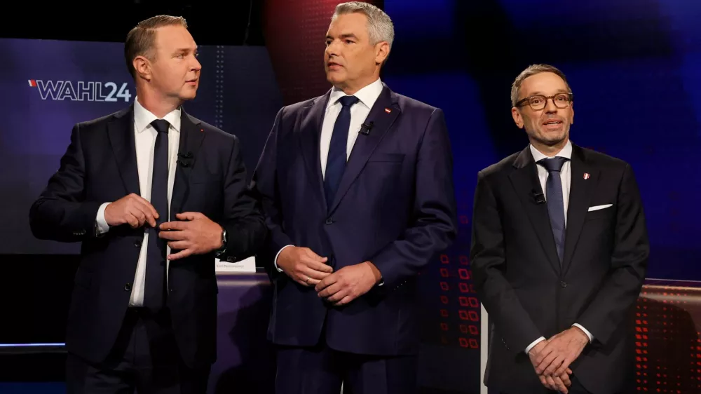 Z leve: vodje socialdemokratov Andreas Babler, Ljudske stranke Karl Nehammer in svobodnjakov Herbert Kickl ob četrtkovem zadnjem soočenju pred jutri&scaron;njimi volitvami. Nekdo od njih bo avstrijski premier. Foto: Reuters