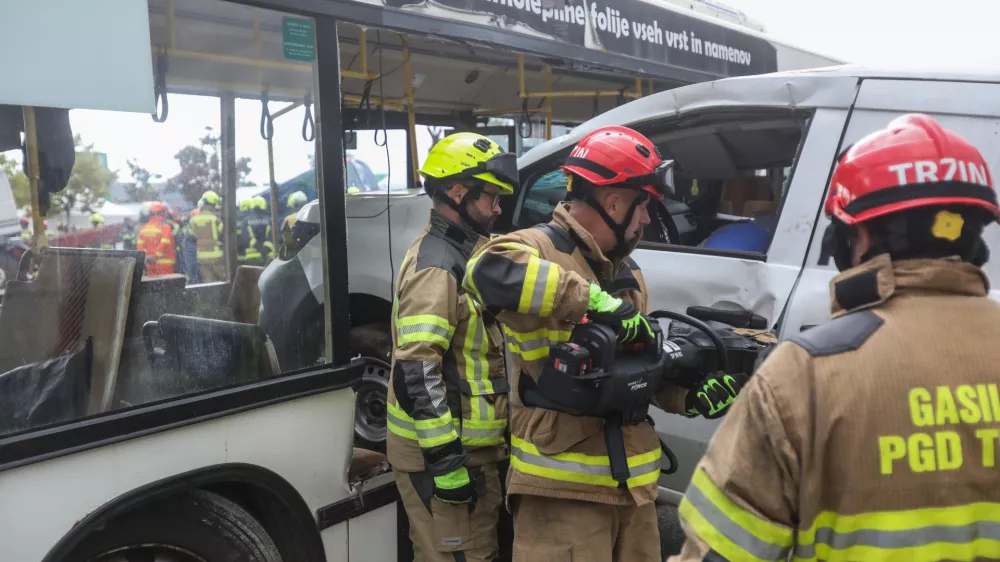 - Gasilci,- 27.09.2024. Heavy Rescue, sejemsko izobraževalni dogodek za gasilce v Ljubljani.//FOTO: Bojan Velikonja