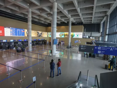 - potni&scaron;ki terminal -&nbsp;- 14.12.2022 - Letali&scaron;če Jožeta Pučnika Brnik &ndash; Aerodrom Ljubljana &ndash; Fraport Slovenija&nbsp;//FOTO: Luka Cjuha