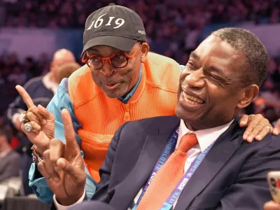 Legenda lige NBA Dikembe Mutombo je bil znan tudi kot velik humanitarec. Imel je veliko prijateljev, med njimi je bil tudi režiser Spike Lee. Foto:&nbsp;Reuters