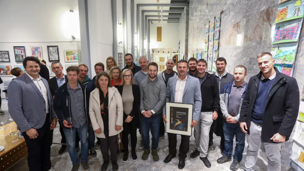 Podjetje KOV1.10.2024 - 24. Slovenska GAZELA 2024 &ndash; regijski izbor najbolj&scaron;ih najhitreje rastočih podjetij &ndash; razglasitev Gazele Gorenjske regije.  FOTO: Luka Cjuha