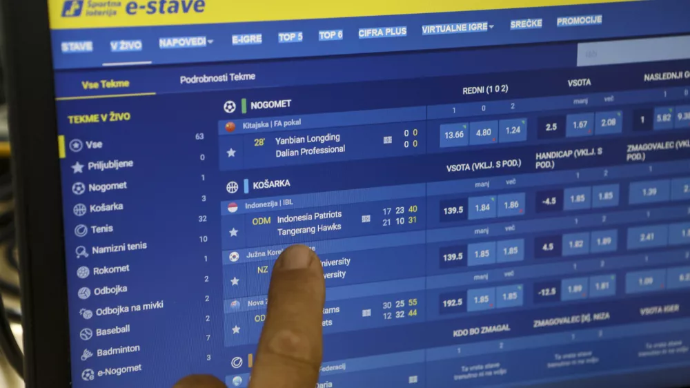 Tako britanski igralni&scaron;ki gigant Entain kot igralni&scaron;ka skupina Fortuna Entertainment Group iz Če&scaron;ke sta po pozivu povi&scaron;ala nezavezujočo ponudbo za nakup &Scaron;portne loterije. Foto: Luka Cjuha