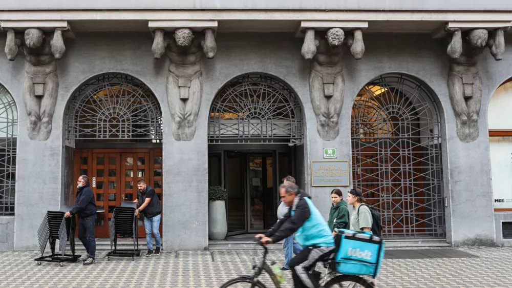 - 03.10.2023 - Banka Slovenije, simbolična fotografija, bančni&scaron;tvo, inflacija, denar, upravljanje premoženja,  //FOTO: Bojan Velikonja