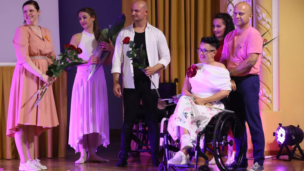 katja dance company in Tadeja / Foto: Andraž Franc Purg