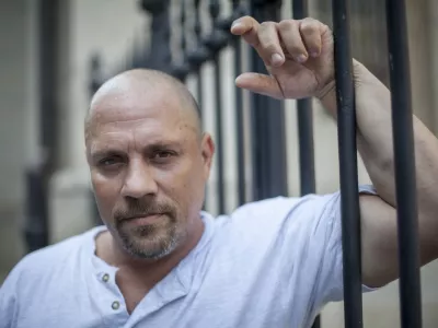 Boris Dežulović, hrva&scaron;ki novinar in književnik, Dnevnikov kolumnist    ///FOTO: Luka CjuhaOPOMBA: ZA OBJAVO V PRILOGI &ndash; DNEVNIKOV OBJEKTIV - INTERVJU 2015.