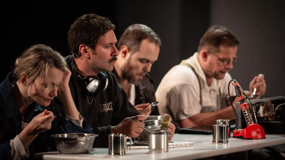 G. B&uuml;chner: Wojzeck, PG Kranj in SSG Trst, 2024, režija Igor Pison