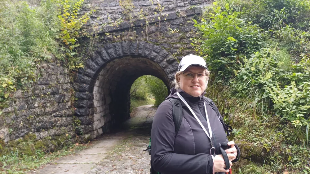 Ba&scaron;ka grapa, Grahovo ob Bači, Koritnica, tematska pot Na svoji zemlji, lokacije snemanja filma Na svoji zemlji leta 1947 in 1948, Alenka Zgaga / Foto: Nata&scaron;a Bucik Ozebek