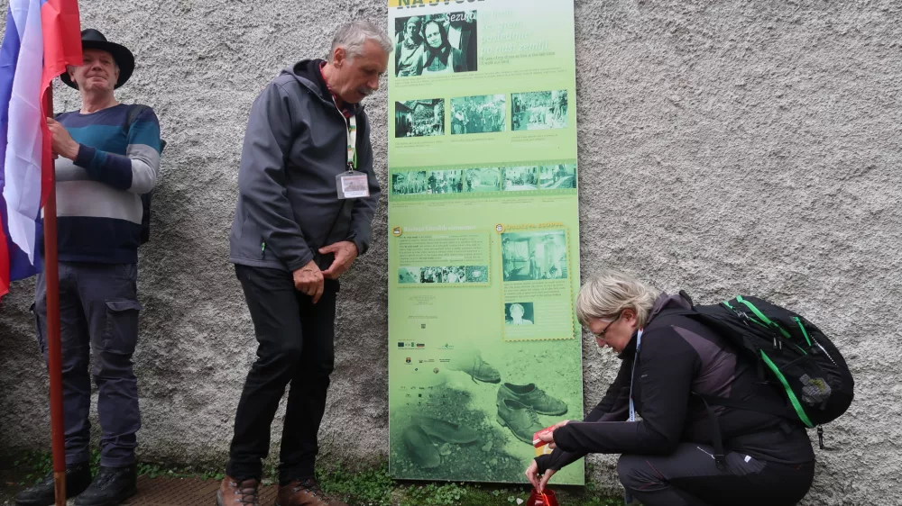 Ba&scaron;ka grapa, Grahovo ob Bači, Koritnica, tematska pot Na svoji zemlji, lokacije snemanja filma Na svoji zemlji leta 1947 in 1948 / Foto: Nata&scaron;a Bucik Ozebek