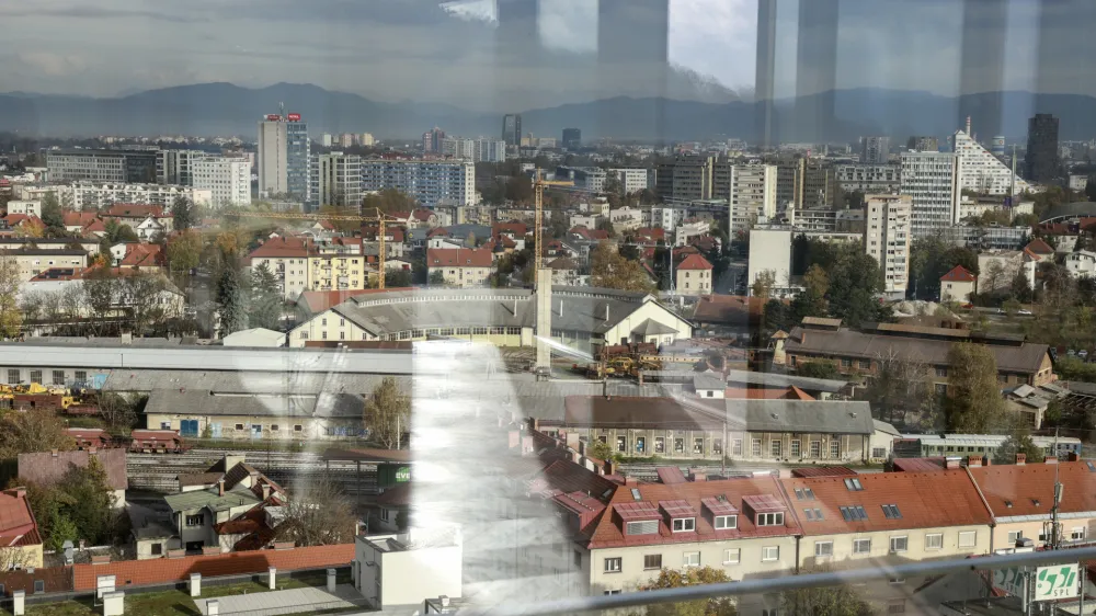 Modeli vrednotenja odražajo stanje trga nepremičnin na datum modela vrednotenja. Če z njimi na ta dan izračunamo posplo&scaron;eno vrednost, je enaka tržni vrednosti, pravijo na Gursu. Fotografija je simbolična. Foto: Jaka Gasar&nbsp;