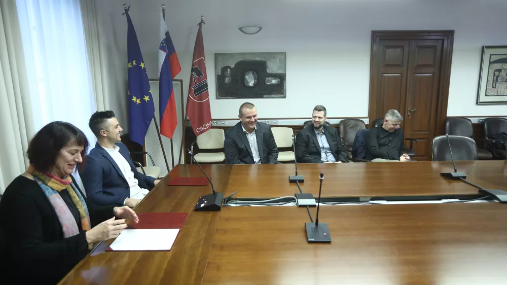 10.10.2024 - 24. Slovenska GAZELA 2024 &ndash; Sežana - regijski izbor najbolj&scaron;ih najhitreje rastočih podjetij &ndash; razglasitev Primorsko notranjske regije. Primorsko notranjska gazela  FOTO: Luka Cjuha