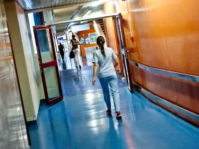 - simbolična fotografija - zdravstvo - medicinske sestreUKC univerzitetni klinični center Ljubljana, zdravstvo,zdravstveni sistem,medicina,medicinska sestra,//FOTO: Tomaž Zajel&scaron;nik