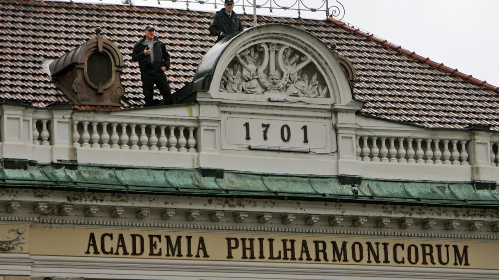 Slovenska filharmonija - varovanje - varnost - varnostniki- 08.09.2015 - uradni obisk predsednika Republike SrbijeTomislava Nikolića v Sloveniji - //FOTO: Tomaž Skale / Foto: Tomaž Skale