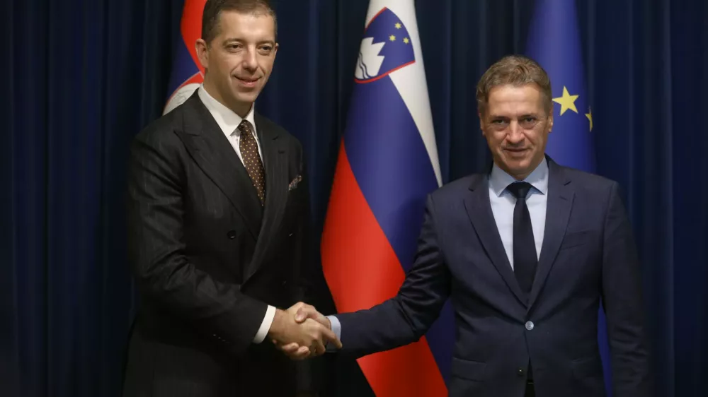 15.10.2024 - sreДЌanje s predsednika vlade Roberta Goloba s ministrom za zunanje zadeve Srbije Marko ДђuriД&Dagger;FOTO: Luka Cjuha